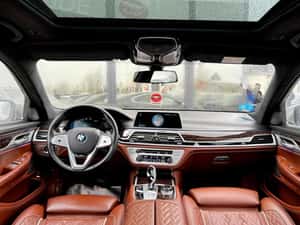 BMW 745e Plug-In Hibrid — miniatura 7