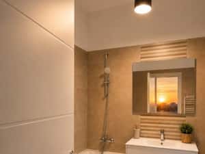 Apartament cu o camera, decomandat, etaj 6, 41mp, 400 euro — miniatura 4