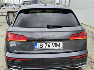 2020 Audi Q5 55 TFSIe Plug-in Hybrid Quattro S-Line — miniatura 4