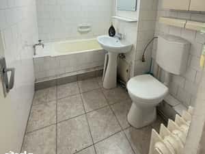 Apartament cu balcon și bucătărie separată, 60 mp — miniatura 6