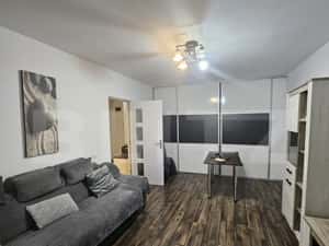 Apartament decomandat 2 camere mobilat si utilat, parcare, zona Porii