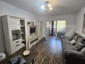 Apartament decomandat 2 camere mobilat si utilat, parcare, zona Porii — miniatura 3