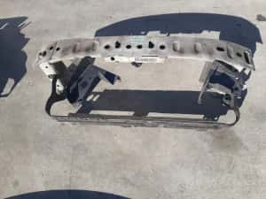 intaritura armatura bara fata ford kuga 1 2.0 tdci 3m51-r000k70-aa — miniatura 2