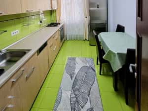 Închieriez apart. 3 camere, zona Panduri — miniatura 3