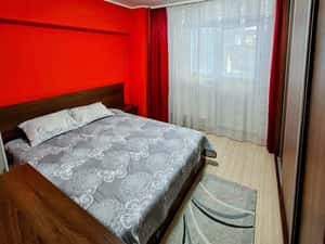 Închieriez apart. 3 camere, zona Panduri — miniatura 5