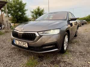 Skoda Octavia 2024 32000km avariat spate — miniatura 1