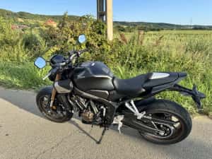 Honda Cb 650R E-Clutch 2025 A2 naked — miniatura 5