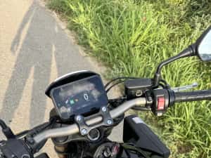Honda Cb 650R E-Clutch 2025 A2 naked — miniatura 8