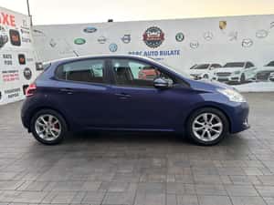 Peugeot 208 Break / Estate 2012 — miniatura 3