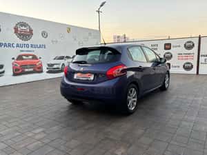 Peugeot 208 Break / Estate 2012 — miniatura 4