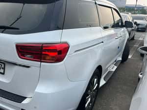 Kia Carnival Noblesse 2020, 148.000 km, 21.990 EUR — miniatura 4