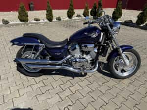 HONDA VF 750C MAGNA MODEL DEOSEBIT CULOARE+ EXTRA CROM Tobe+Ghidon Custom recent adus din GERMANIA 47.000 KM cu facturi — miniatura 4