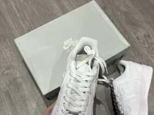 Adidasi Nike Air Force 1 Triple White AF1 — miniatura 2
