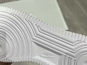 Adidasi Nike Air Force 1 Triple White AF1 — miniatura 3