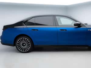 BMW Seria 7 740d xDrive MHEV — miniatura 3