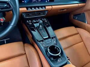 Porsche 992 Cabrio - 541 cp, 2.920 km, 2025 — miniatura 7