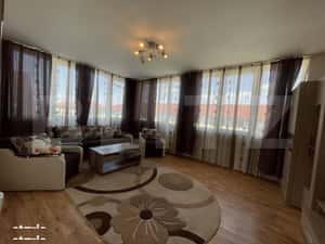 Apartament cu 3 camere, 68 mp, parcare, zona Porii