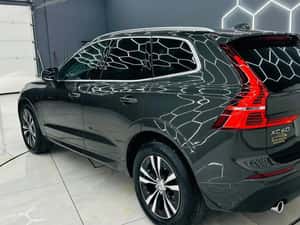 Volvo XC60 2019 2.0D E6 Manuală 150 HP Diesel — miniatura 4