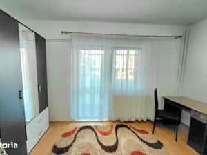 Apartament 2 camere, decomandat , balcon, centrala proprie,  zona Pta — miniatura 4