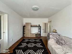 Apartament 2 camere, 42 mp utili, parter - zona Soarelui — miniatura 3