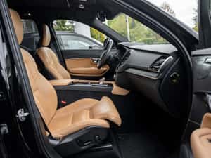 Volvo XC90 1969 cm3 Hibrid, automată, 62.500 km — miniatura 2