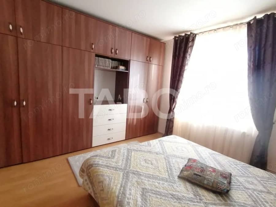 Casa individuala 6 camere de vanzare 250 mpu 361 mp teren zona Lupeni — fotografie 1 din 10