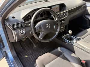 Mercedes E200 Cdi -136Cp-2011-Navi-Piele-6+1Trepte — miniatura 5