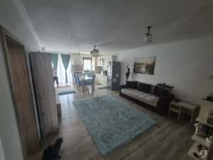 Vand 3 camere Braytim etaj 1 cu intrare din strada!