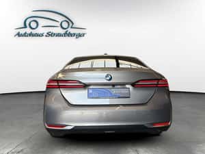 BMW 520 Berlină Second Hand 2024 — miniatura 3