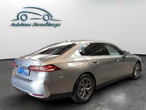BMW 520 Berlină Second Hand 2024 — miniatura 6