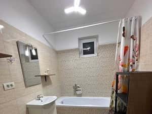 Inchiriez 2 camere cu pacare la 5 min de Metrou Dimitrie Leonida — miniatura 4