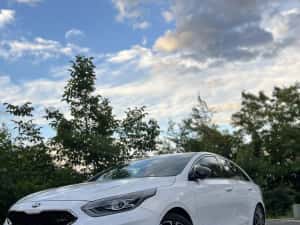 Kia Proceed GT - 204 HP - Deluxe White