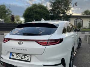 Kia Proceed GT - 204 HP - Deluxe White — miniatura 2