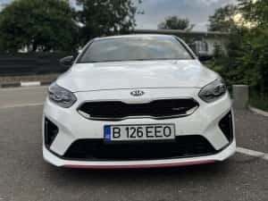 Kia Proceed GT - 204 HP - Deluxe White — miniatura 4