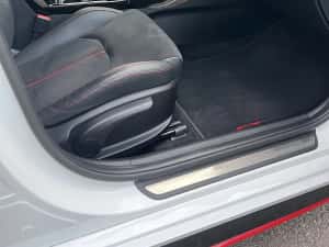 Kia Proceed GT - 204 HP - Deluxe White — miniatura 6