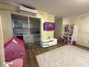 Apartament cu 3 camere-89mp-zona 9 Mai — miniatura 4