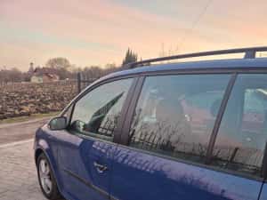 Vând Volkswagen Touran benzină — miniatura 3