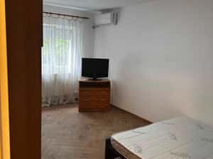 Proprietar închiriez apartament 1 camera, zona Aradului, Piata Verde — miniatura 3