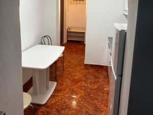 Proprietar închiriez apartament 1 camera, zona Aradului, Piata Verde — miniatura 5