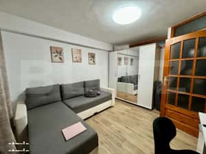 Apartament 2 camere, decomandat, zona Decebal — miniatura 2