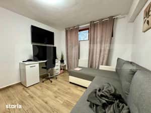 Apartament 2 camere, decomandat, zona Decebal — miniatura 3