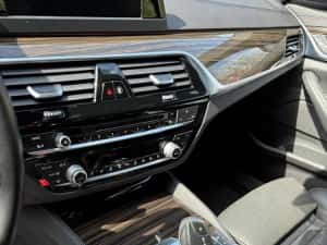 BMW 520d Xdrive Touring 190CP , Automat , Luxury Line, impecabil , intretinut — miniatura 5