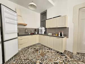 Piata Unirii! Cladire renovata!. Vedere pe pietonala! Lift! — miniatura 5