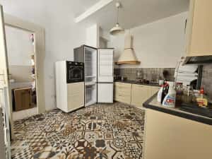Piata Unirii! Cladire renovata!. Vedere pe pietonala! Lift! — miniatura 6