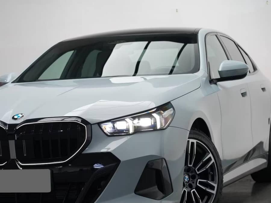 BMW 520d xDrive M Sport — fotografie 1 din 7