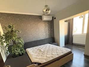 Proprietar inchiriez apartament 3 camere — miniatura 3