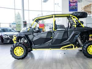 Polaris RZR 1000 XP - 4 Locuri — miniatura 4