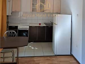 ALZZA REAL ESTATE--Va propunem spre inchiriere apartament cu camere,