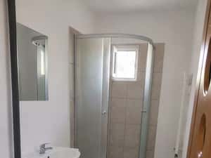 Inchiriez apartament 2 camere mare — miniatura 5
