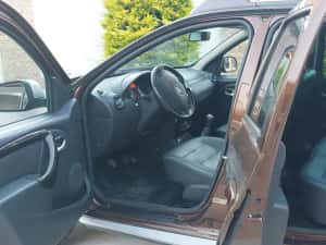 DACIA DUSTER PRESTIGE-1.6-16v-Benzina ‼️ E5 ( 4x4) 4WD-an 2011-doar 165.000 km ‼️ Fără RUGINA — miniatura 7